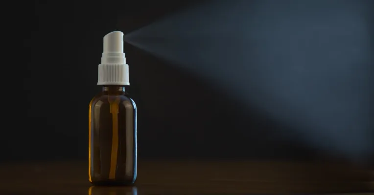 oil essential in fine mist bottle